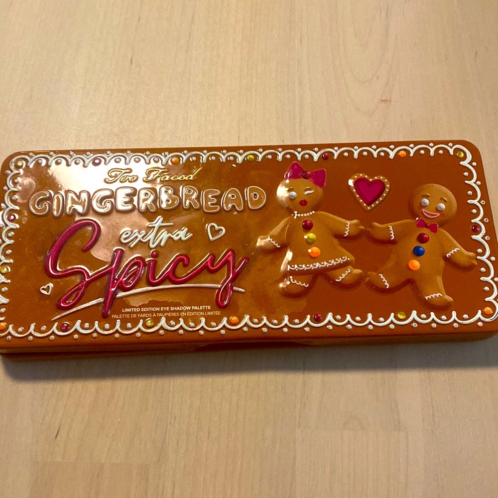 Too Faced Gingerbread Extra Spicy Eyeshadow Palette